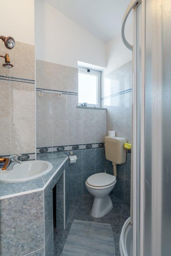 Apartments With A Parking Space Lopar, Rab - 14070 Exterior photo