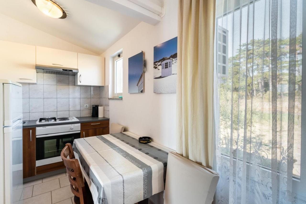 Apartments With A Parking Space Lopar, Rab - 14070 Exterior photo
